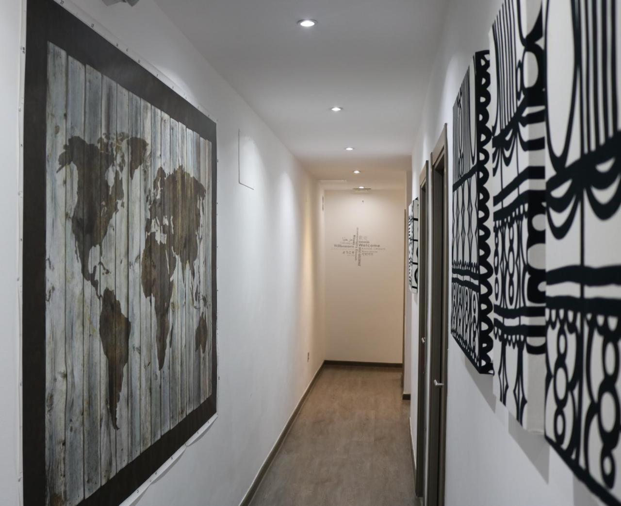 Hostal Abril Madrid Exterior foto